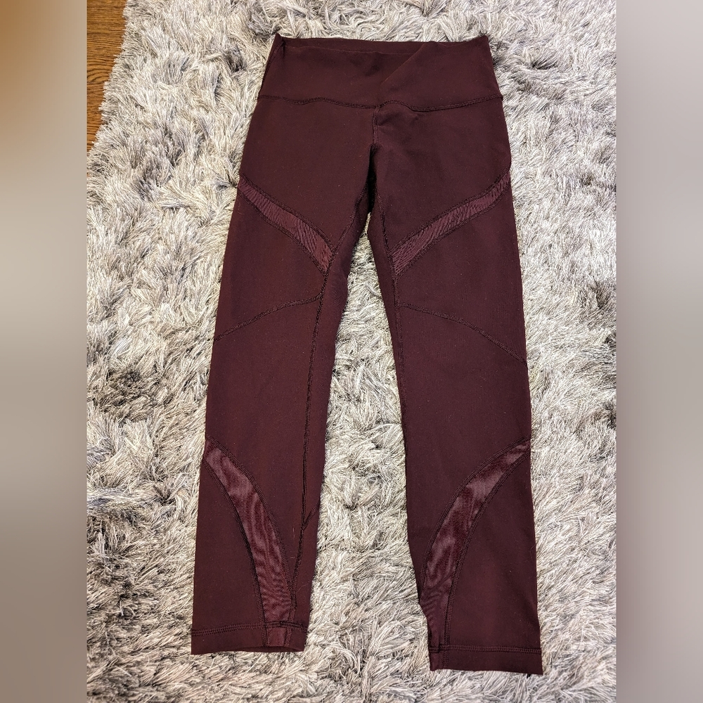 Lululemon mesh insert legging, size 10
